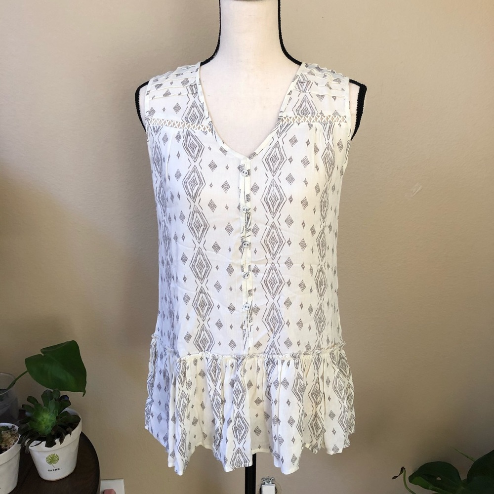 Sun shadow ethnic pattern top